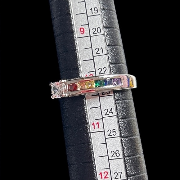 Rainbow Pride Ring Fashion Jewelry Zircon Centre Stone Sz 10 Excellent Quality - Picture 6 of 10